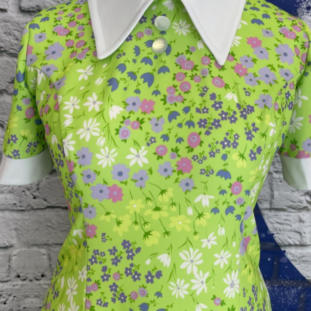 New Retro-inspired Lime Green Floral Dress Size 8